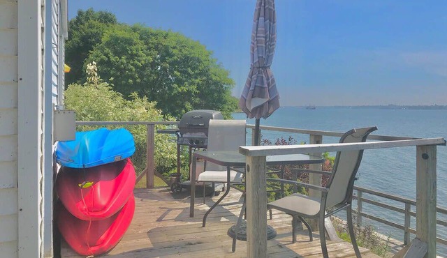 Dewar's Inn on the River