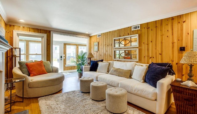 Dewey Beach Cottage Near Ocean - Walk to Beach!