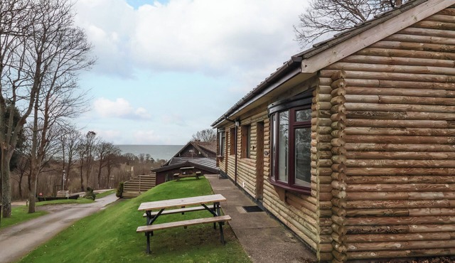 DEXTER'S LODGE, pet friendly, country holiday cottage in Ilfracombe