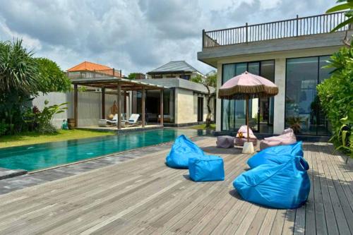 Deyandra 3 BR Private Pool Villa With Sea View