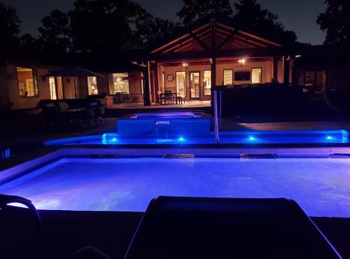 DFW Large Vacation Retreat with Private Pool and Hot Tub