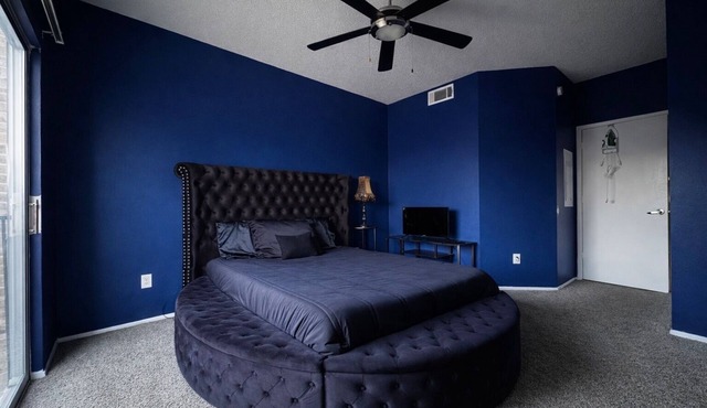 DFW Townhome w/Garage access 15 min from airport