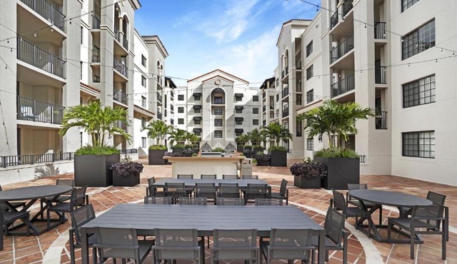 Dharma Home Suites Coral Gables at Gables Grand Plaza
