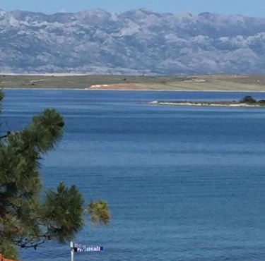 Di AdriA Island Vir
