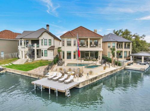 Diagonal Dreams Lake House and Concierge Services