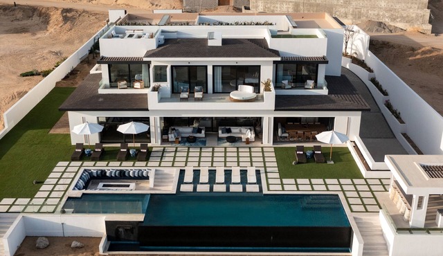 Diamante Stunner-Brand New Modern Beach House in Cabo San Lucas