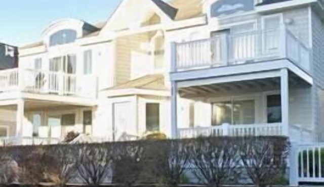 Diamond Beach Condo - Pool and Private Beach