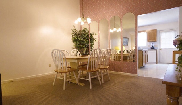 Diamond Caverns Resort & Golf Club Near Mammoth Cave