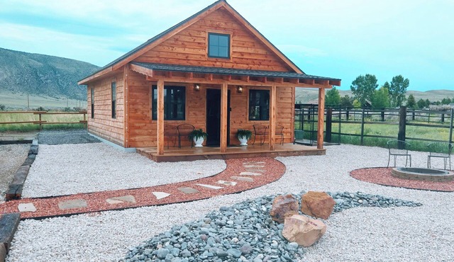 Diamond Creek Cabin- New Cabin, Pet Friendly, Mountain Views