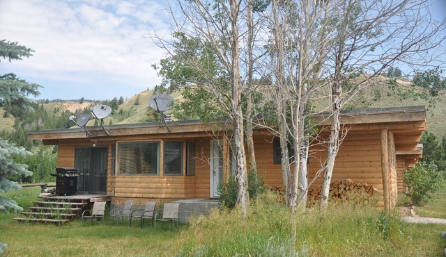 Diamond D Cabin D (3 bed/2 bath) With Gorgeous Teton Views