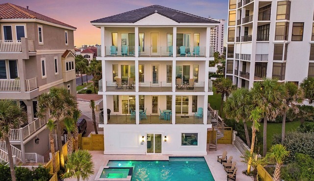 Diamond in the Dunes - Huge Beachfront Vacation Home with Large Pool Area & Ocean Views