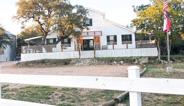 Diamond in the Rough. Barn built in a modern twist