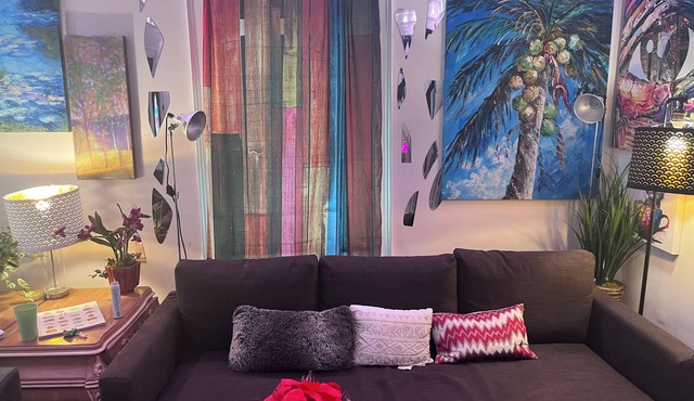 Diamond in the Ruff. 1-bedroom villa with private office and studio.