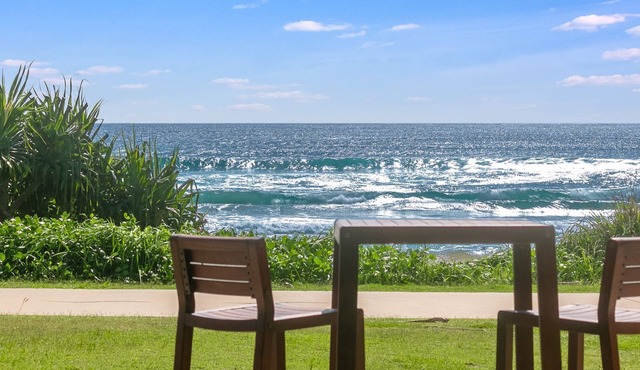 Diamond Place 1 - Absolute Beachfront