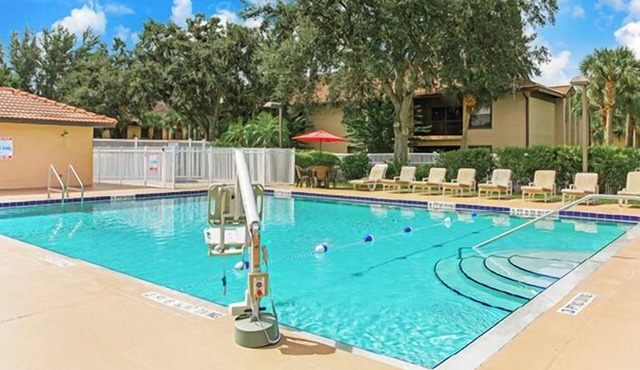 Diamond Resorts Alhambra at Poinciana - 2 Bedroom Lockoff