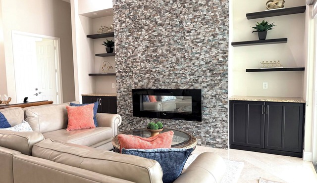 Diamond Retreat 4-bedroom Estate home in Parkland, FL