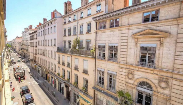 Dify Apartment Ainay