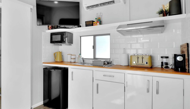 Diggers Rest self contained Tiny Home with WIFI