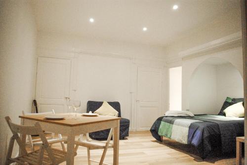 Dijon Standing Historic City Apartment