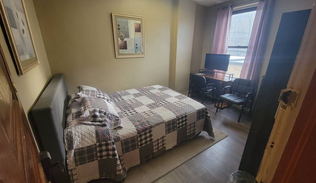 Dillon Tap House Bannack room