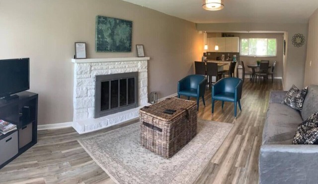 Dimmick Tranquil Retreat 4 bed 2 bath Sleeps up 11