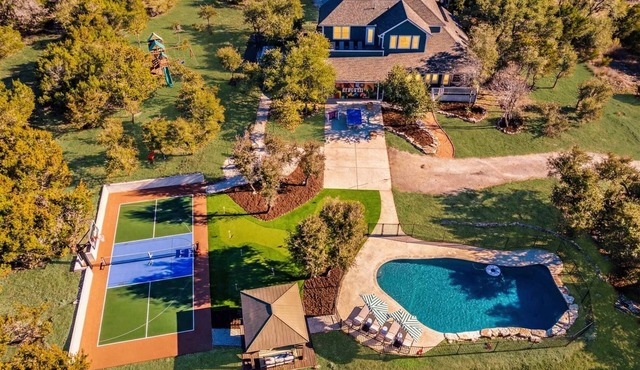 Dink, Dip, & Dream - Pickleball - Pool - Putt Putt