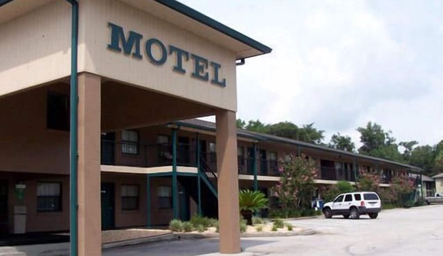 Dinner Bell Motel