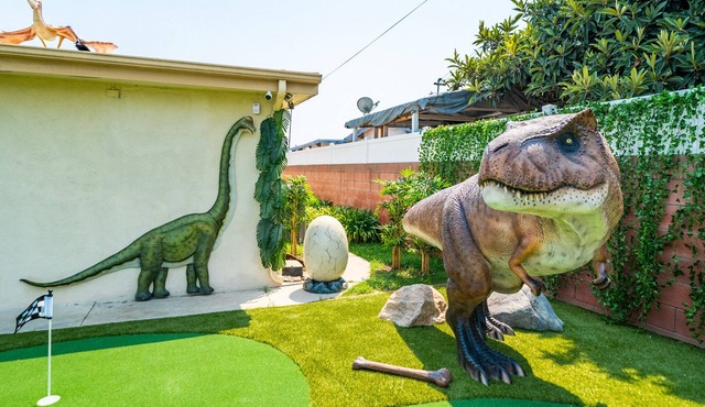 🦖Dino Disneyland 🦖🦕⛳️🛝🕹 Arcade, Playground & More!