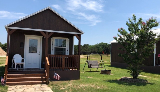 Dinosaur Valley RV Park Cabin 1