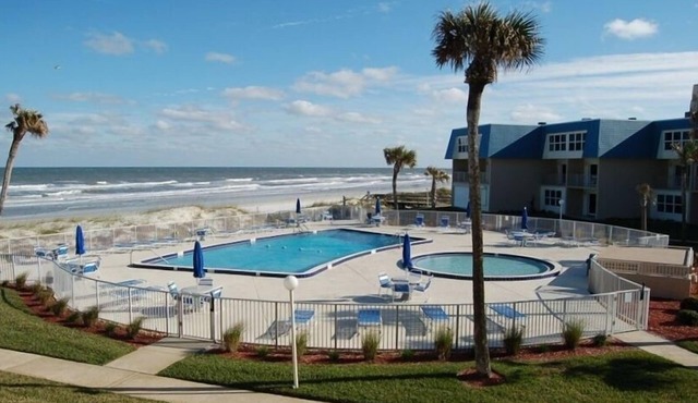 Dir Ocean Beach 2BR/2BA Condo-