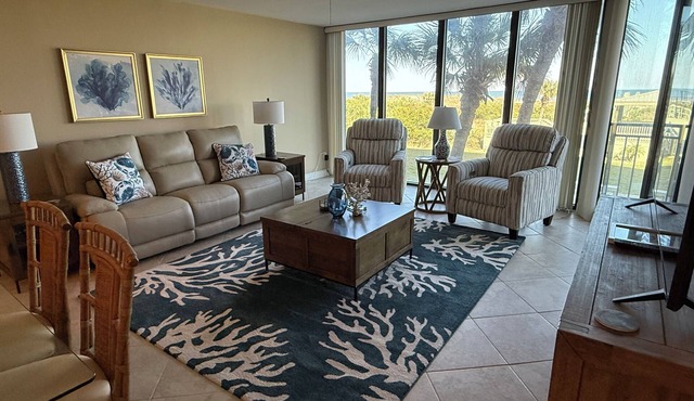 Dir Ocean Front 2 BR/2 BA Condo