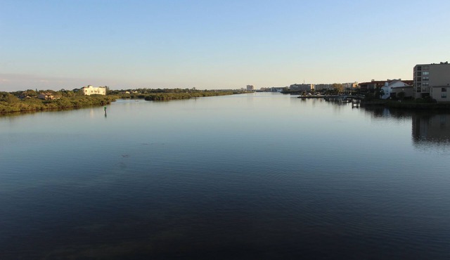 Direct and serene waterfront. On-site fishing pier. Breathtaking views