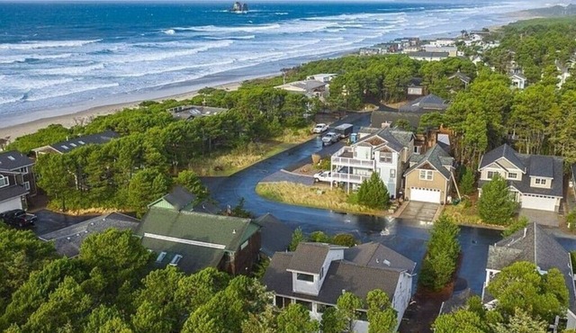Direct Beach Access, 4,500 sq. ft., Renovated, Elegant, Great for Entertaining