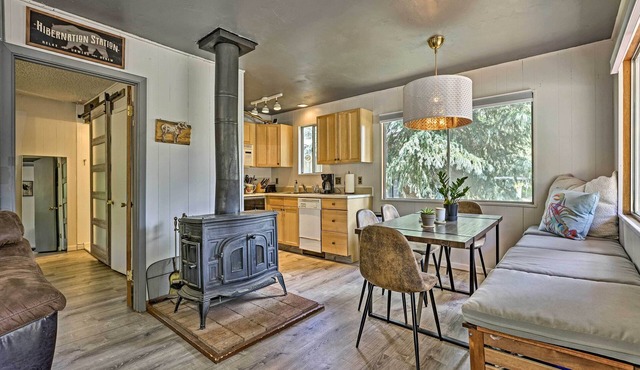 Direct Beach Access: Grand Lake Cabin w/Deck!