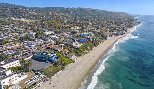 Direct Beach access/Ocean View Performing Arts Haven