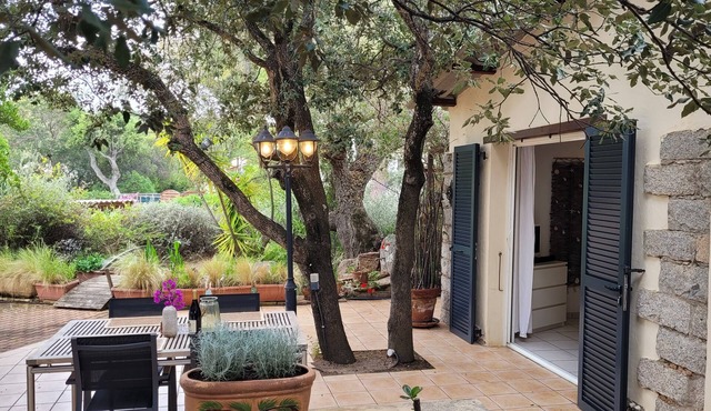 direct beach area, large terrace, summer kitchen, high equipment, pizza oven