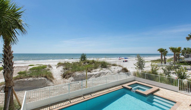 Direct Beach Front - Pool Home - 6 Bedrooms - 4.5 Bath