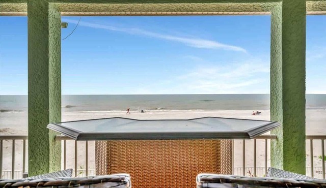 Direct Beachfront 2B, Large Balcony w/Oceanview