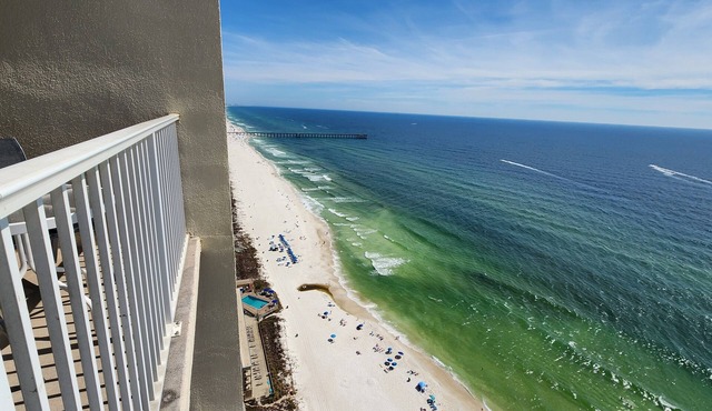 Direct Beachfront Condo Near Pier Park! 2BD+Bunk 3BA, 2 Free Parking!