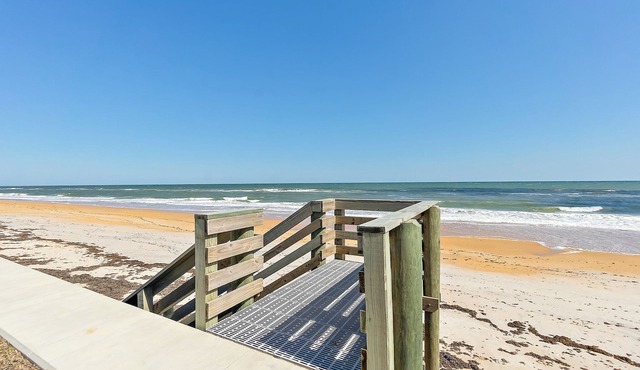 Direct Beachfront Deck | Grill | 2 Queen Beds