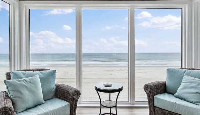 ~Direct Beachfront Oceanfront-Incredible Views~