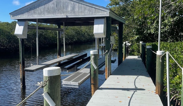 Direct Gulf Access Island Retreat - Boat Lift, No Bridges, Convenient Location!