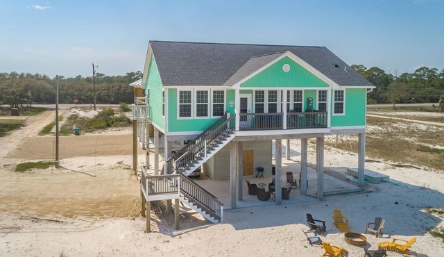 Direct Gulf Frontage - Beach House with Amazing Views, Firepit right on the white sandy beach!