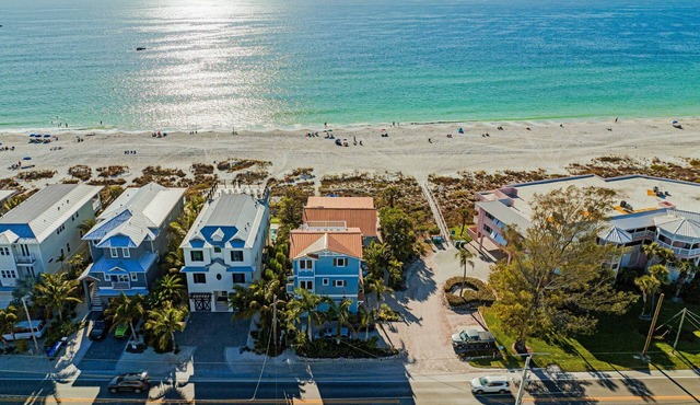 Direct Gulf Front Home! Bring Your Family! Private Pool, Spa, Volleyball Court