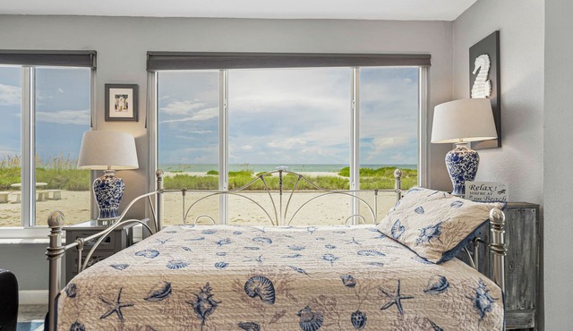 Direct Gulf Front - A view from every window.