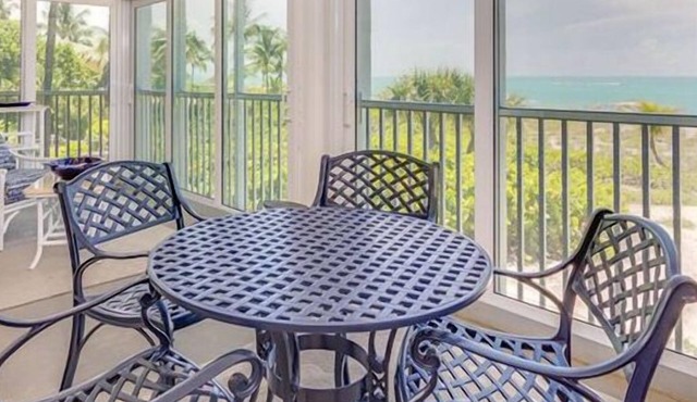 Direct Gulf Front Views ! Amazing Views !