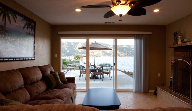 Direct Lake Front Paradise Cove #1 In Reviews - Beach - Launch - Traeger Smoker