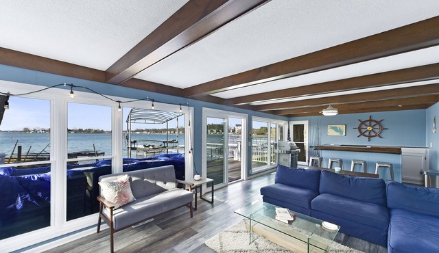 ⚓️Direct lake view with available Tritoon boat rental