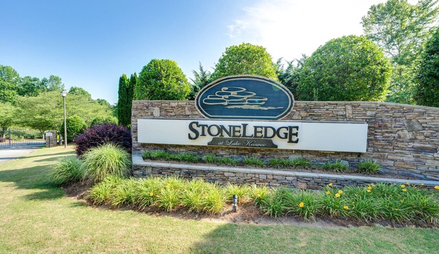 Direct Lakefront on Lake Keowee Remodeled 2019