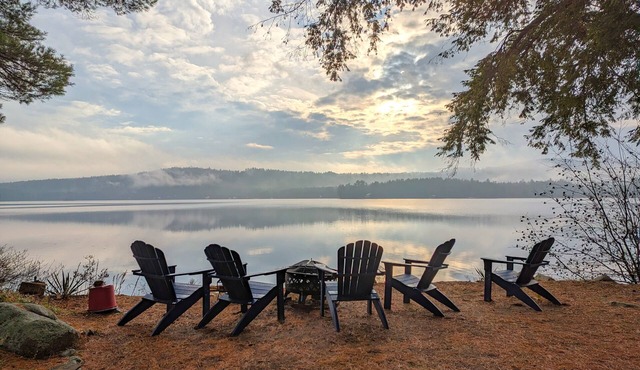 Direct Lakefront. Swim/Fish/Kayak/Hike/Relax White Mountains & NH Lakes Region.